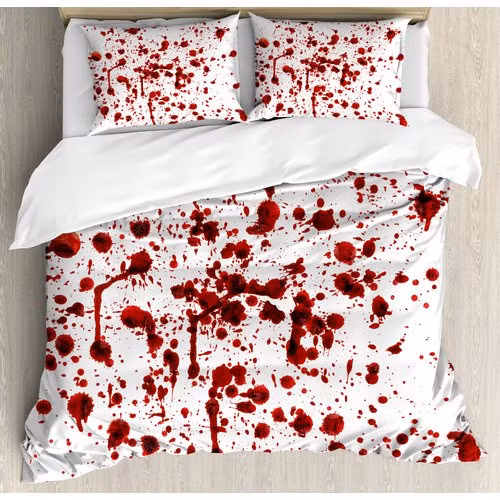 Nhìn tưởng là vết bẩn nhưng ai ngờ đây là những họa tiết được in sẵn trên bộ chăn ga.