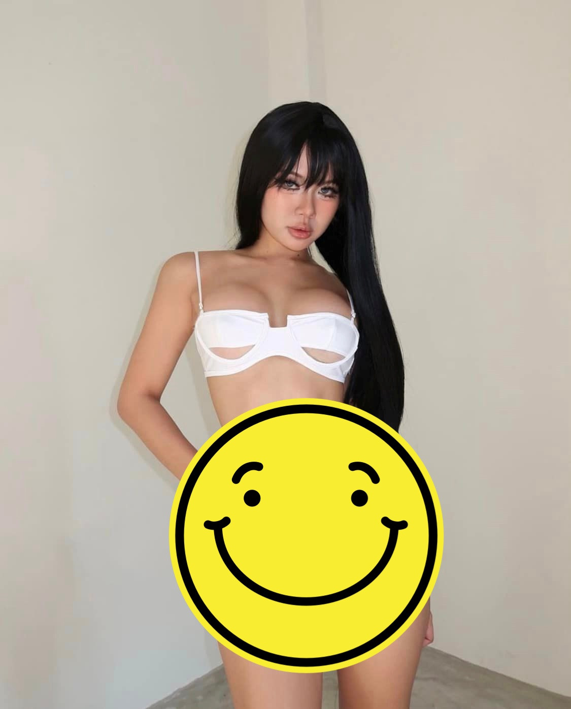 Đây có lẽ là cách Xuân Ca đáp trả trước hàng loạt bình luận chê vòng 1 "nhấp nhô" mãi chẳng thấy của cô nàng.