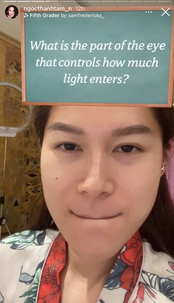 Ngọc Thanh Tâm thường xuyên xuất hiện với vẻ đẹp sắc sảo nhưng mới đây, rich kid Việt này bất ngờ khoe gương mặt mộc của mình khiến nhiều người ngã ngửa.