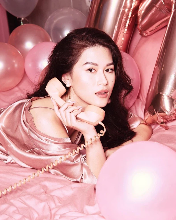 Tuy nhiên, vẫn phải khen cho làn da căng mịn không một dấu vết mụn của Ngọc Thanh Tâm.