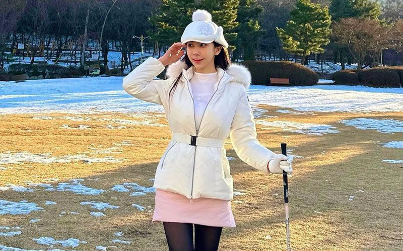 Lime không ngừng vận động, cô nàng tập luyện cùng lúc 4 môn thể thao như gym, bơi lội, golf, yoga... để độ đường cong. Cô nàng dành mỗi ngày ít nhất là 2 tiếng đồng hồ để có được những buổi tập chất lượng và rèn luyện sức khoẻ.