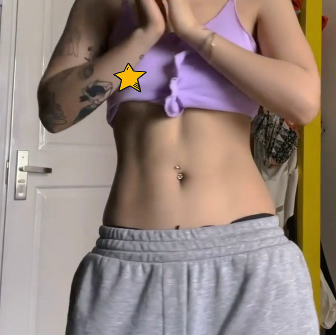 Đó chính là Du Uyên không hề mặc bra mà vô tư "thả rông" vòng 1 cho lên sóng.