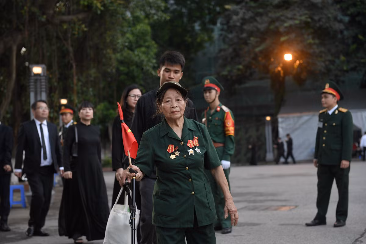 Một cựu Thanh niên Xung phong đã được viếng Đồng chí Tổng Bí thư Nguyễn Phú Trọng.