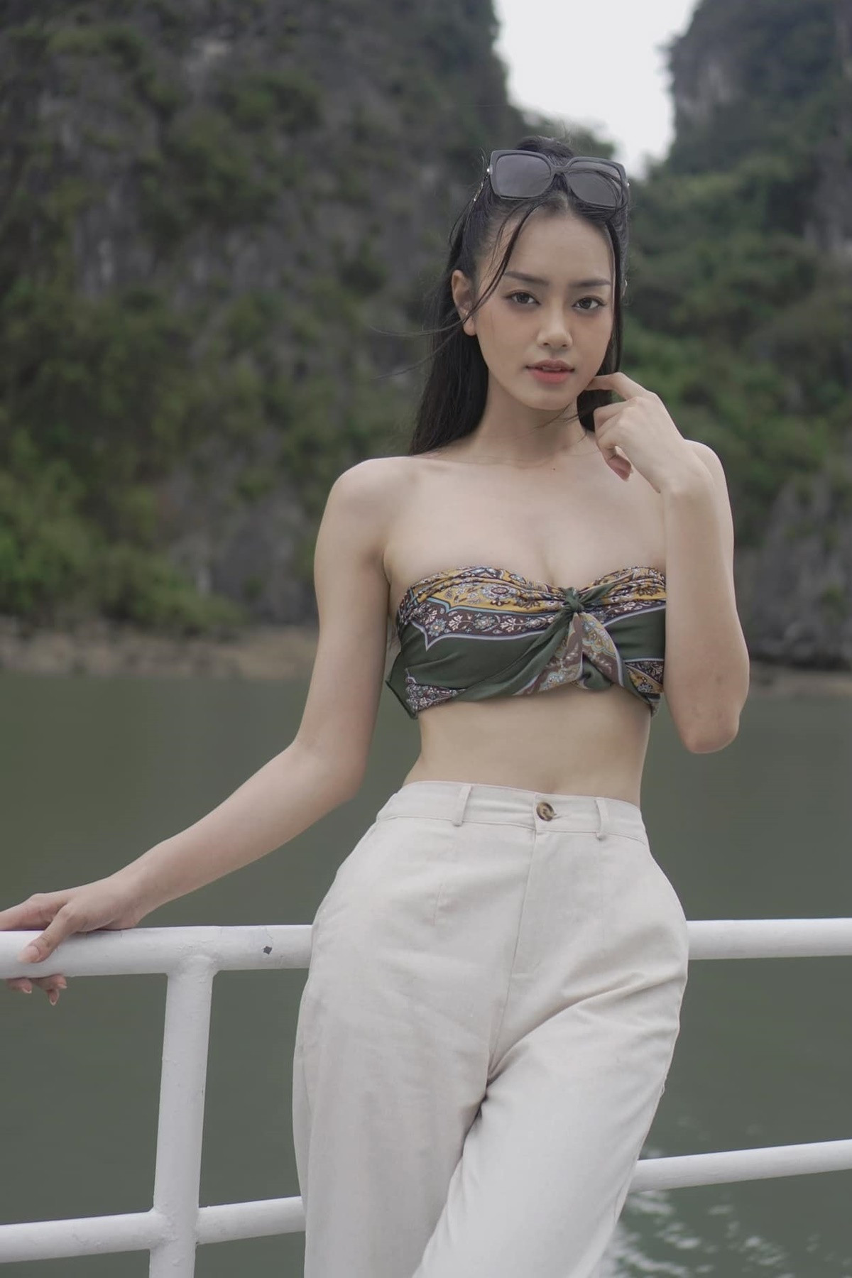 Khánh Linh hiện tham gia nhiệm vụ nghiên cứu, truyền thông và hỗ trợ giảng dạy cho dự án "Nâng cao kiến thức và thực hành sử dụng thuốc bảo vệ thực vật cho đồng bào dân tộc thiểu số miền núi phía Bắc vì nền nông nghiệp bền vững" do Cơ quan hợp tác phát triển Ireland (Irish Aid), Đại sứ quán Ireland tại Việt Nam tài trợ.