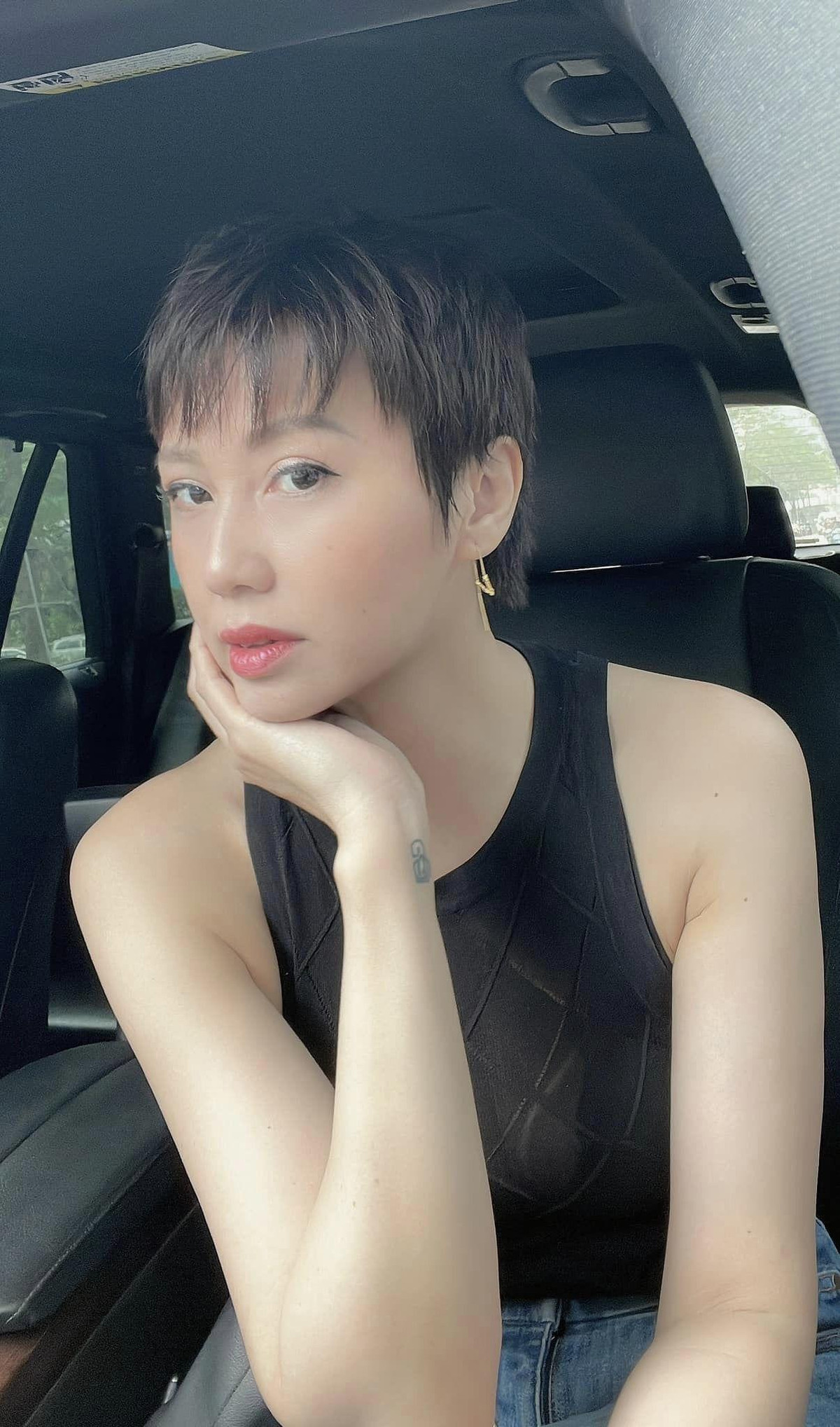 "Đến giờ mẹ em vẫn bảo, 'đấy, thằng này may, chứ không là không biết bao giờ mới được lên nhà'", Doãn Hải My kể về lời của mẹ khi lần đầu con rể tới nhà.