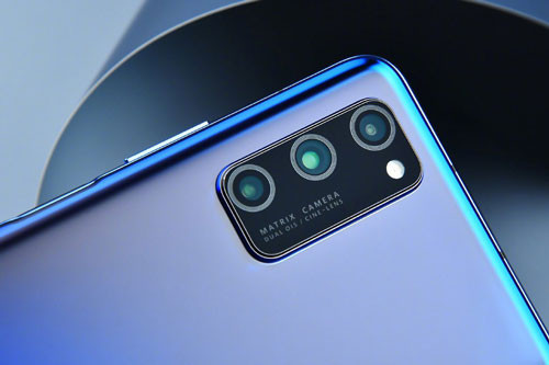6. Honor V30 Pro (122 điểm).