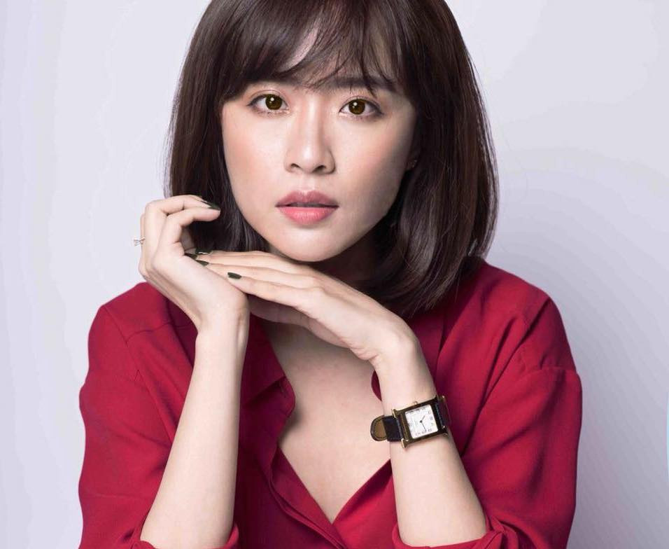 Sau khi tốt nghiệp thạc sĩ Quản trị kinh doanh tại Anh, Phương Mai có thời gian làm việc cho phòng marketing của tập đoàn BMW, London.