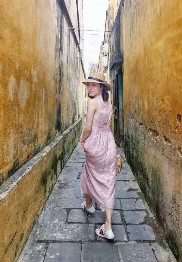 Ngoài giờ lên lớp, Phương Mai dành nhiều thời gian đọc sách và tập thiền. Mục tiêu trong tương lai của nữ giảng viên là nhận bằng tiến sĩ của Đại học AIE Paris và đi du lịch Thụy Sĩ.