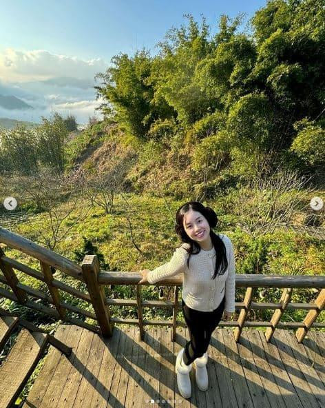 Sau khi chia tay Mạc Hồng Quân, hot girl Ly Kute làm "mẹ đơn thân", tập trung kinh doanh.