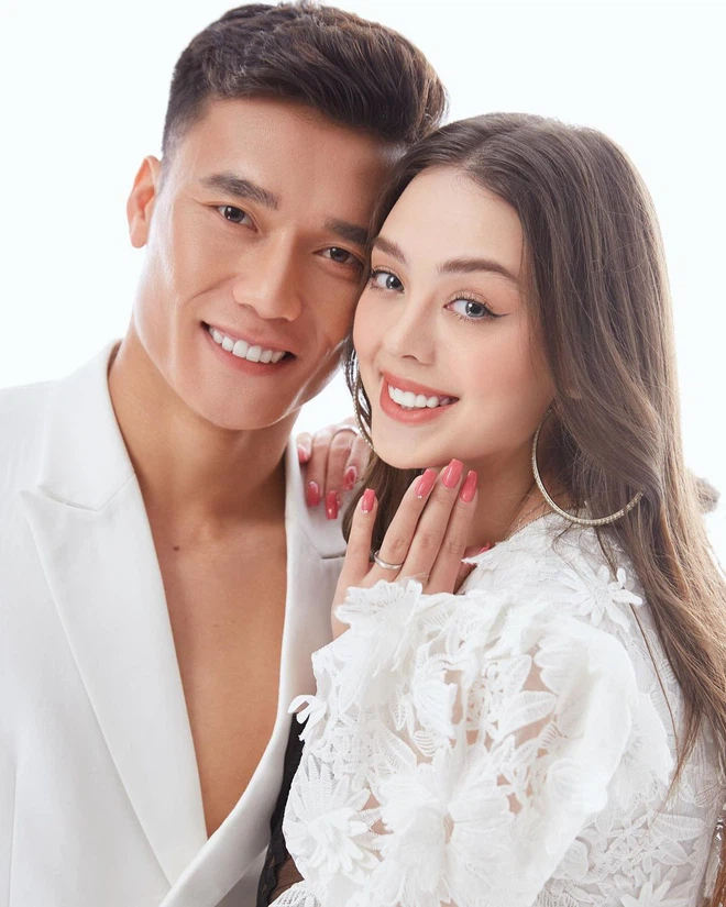 Giữa một người đàn ông đẹp trai và thông minh, Dianka cho biết, đối với cô một người đàn ông thông minh, cả trong chuyện tình yêu lẫn mối quan hệ gia đình, thường tốt hơn nhiều so với một người đàn ông đẹp trai. Đàn ông thông minh vốn có đủ cơ hội để trở nên đẹp nhất trong mắt người con gái mình đã và đang yêu.