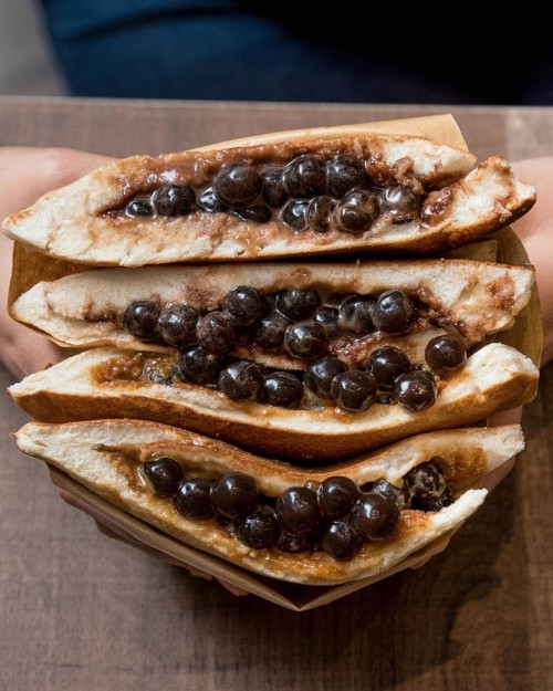 Trước món cá kho trái giác bị nhầm thì trước đây, có rất nhiều món ăn chế biến cùng trân châu đường đen.