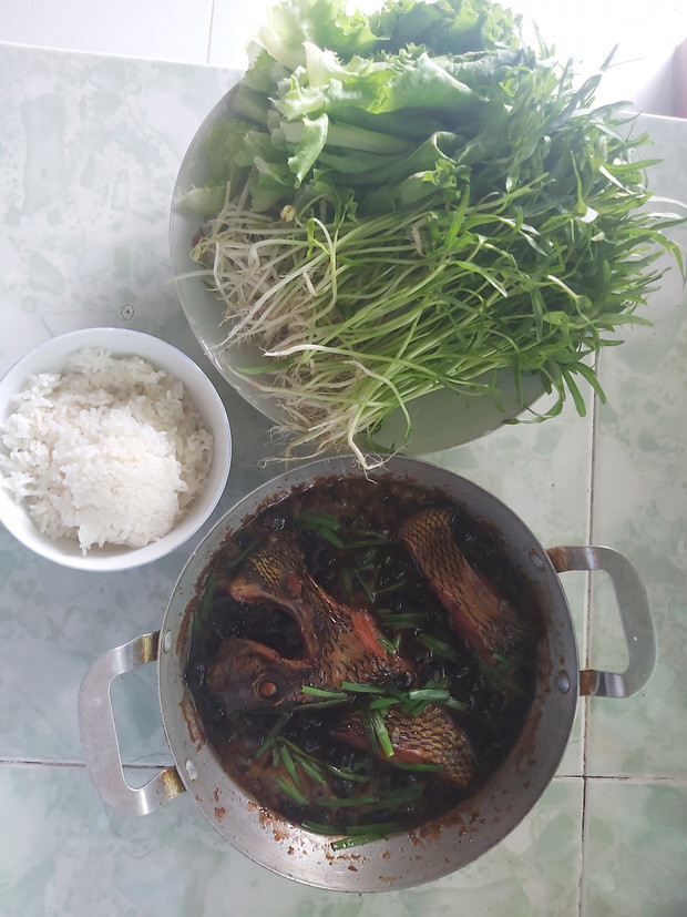 Món cá tai tượng kho trái giác đặc sản miền Tây