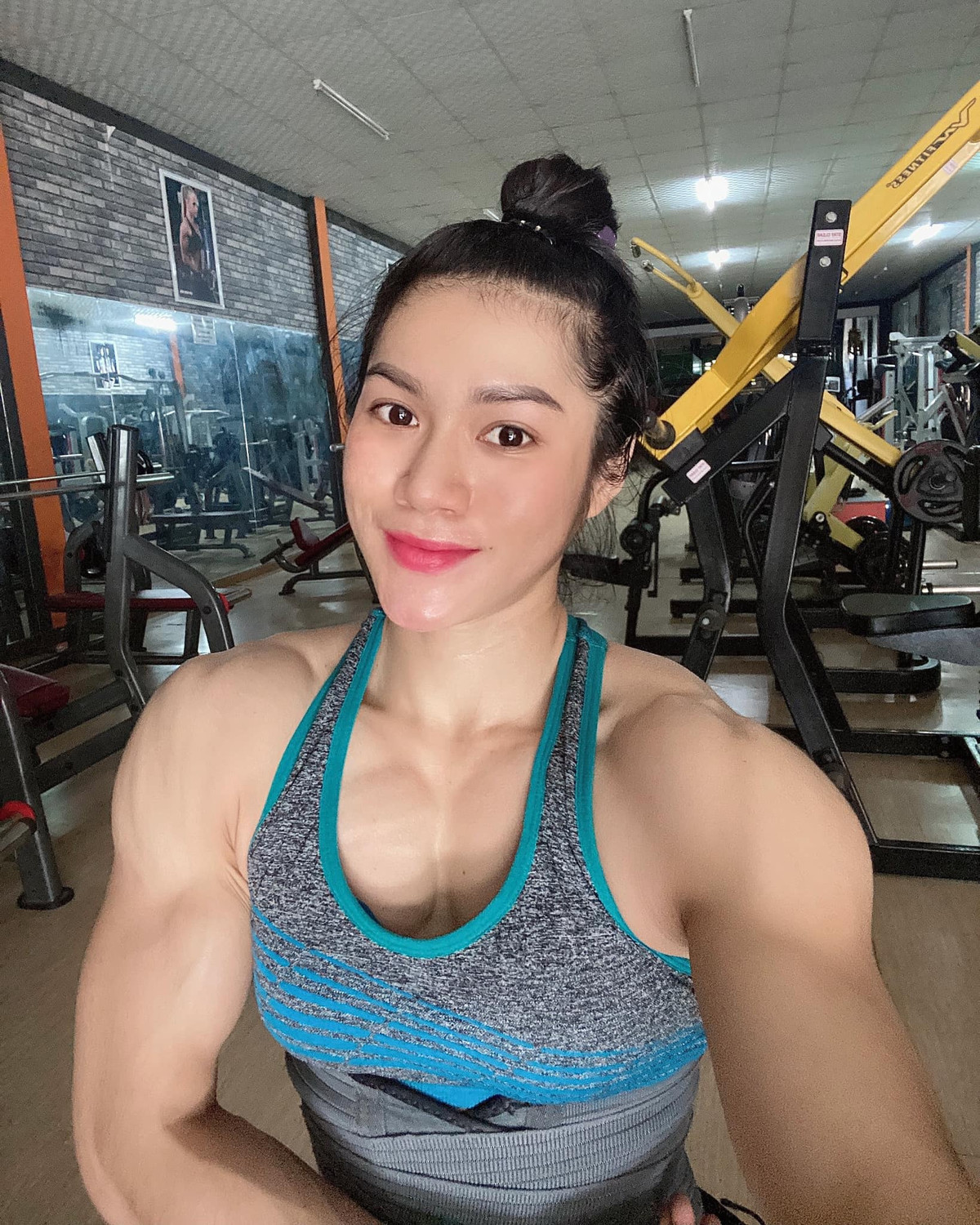 Để có được hình thể như hiện tại, các thớ cơ nổi rõ và đẹp, Ny Ny Trần phải tập luyện cực kỳ vất vả với cường độ cao. Cô dành từ 4 - 6 giờ/ngày để tập luyện, nhưng cũng không ép bản thân quá đà.