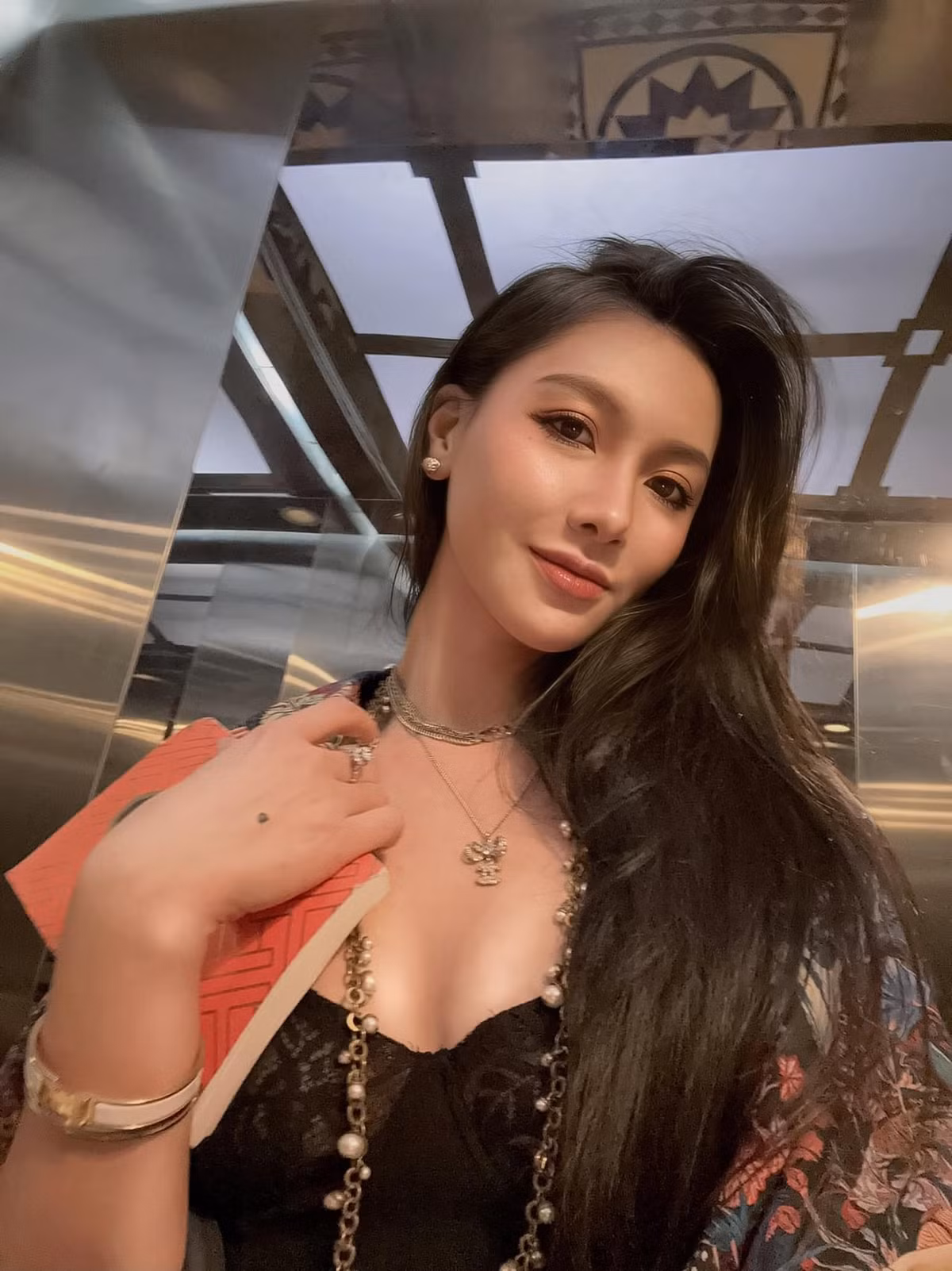 Nhiều người tò mò về cuộc sống của nữ MC sau khi rời VTV.