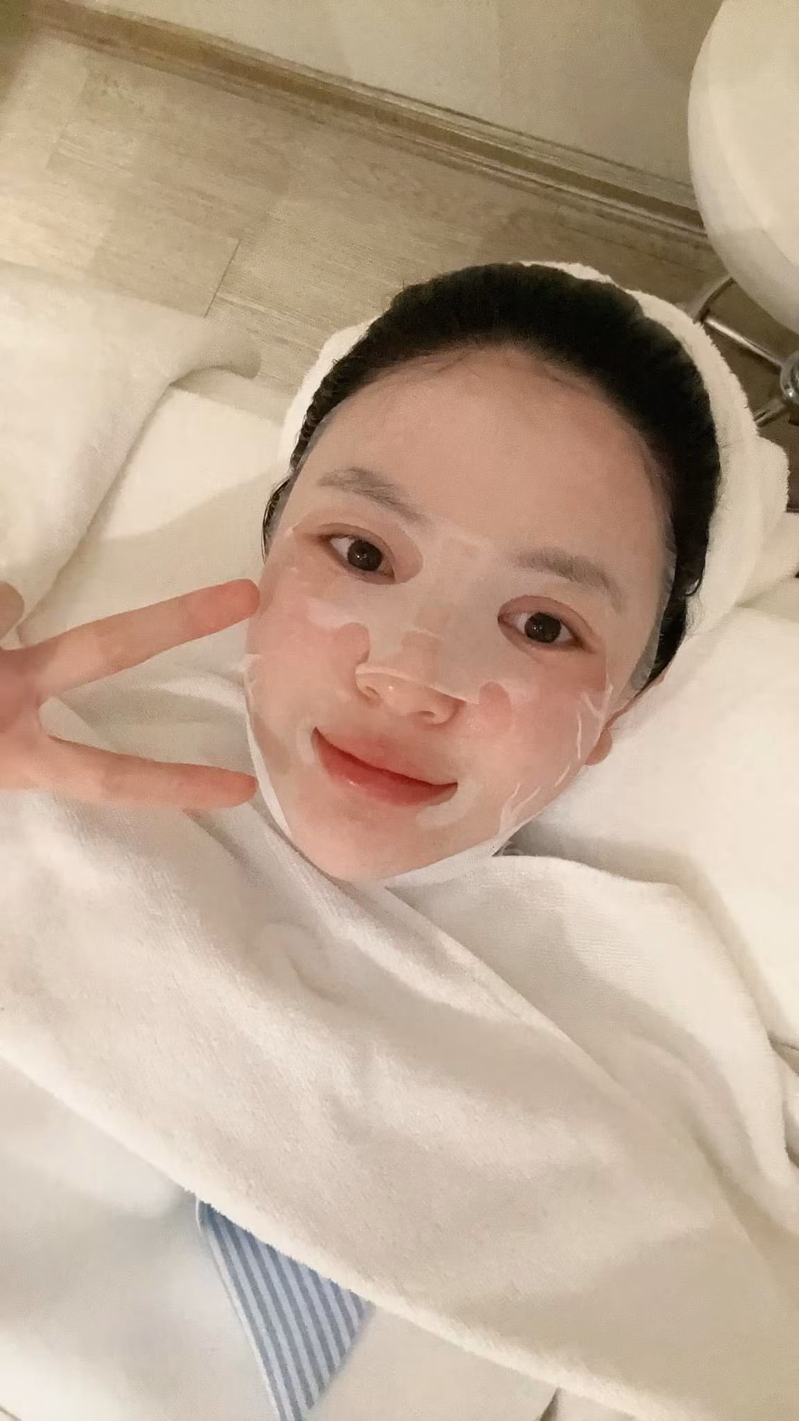 Thực tế, trước đây bà xã Quang Hải có xuất phát điểm gương mặt ưa nhìn, làn da trắng trẻo. Song tổng quan, nhan sắc của Chu Thanh Huyền khi ấy chưa được hoàn hảo.