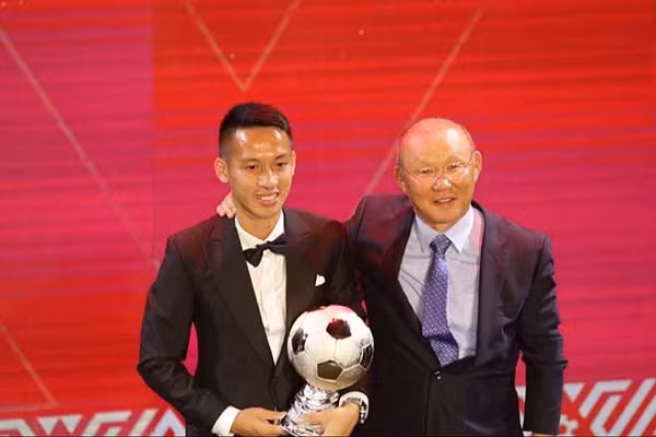 Ly do gi giup Do Hung Dung gianh Qua Bong Vang Viet Nam 2019?