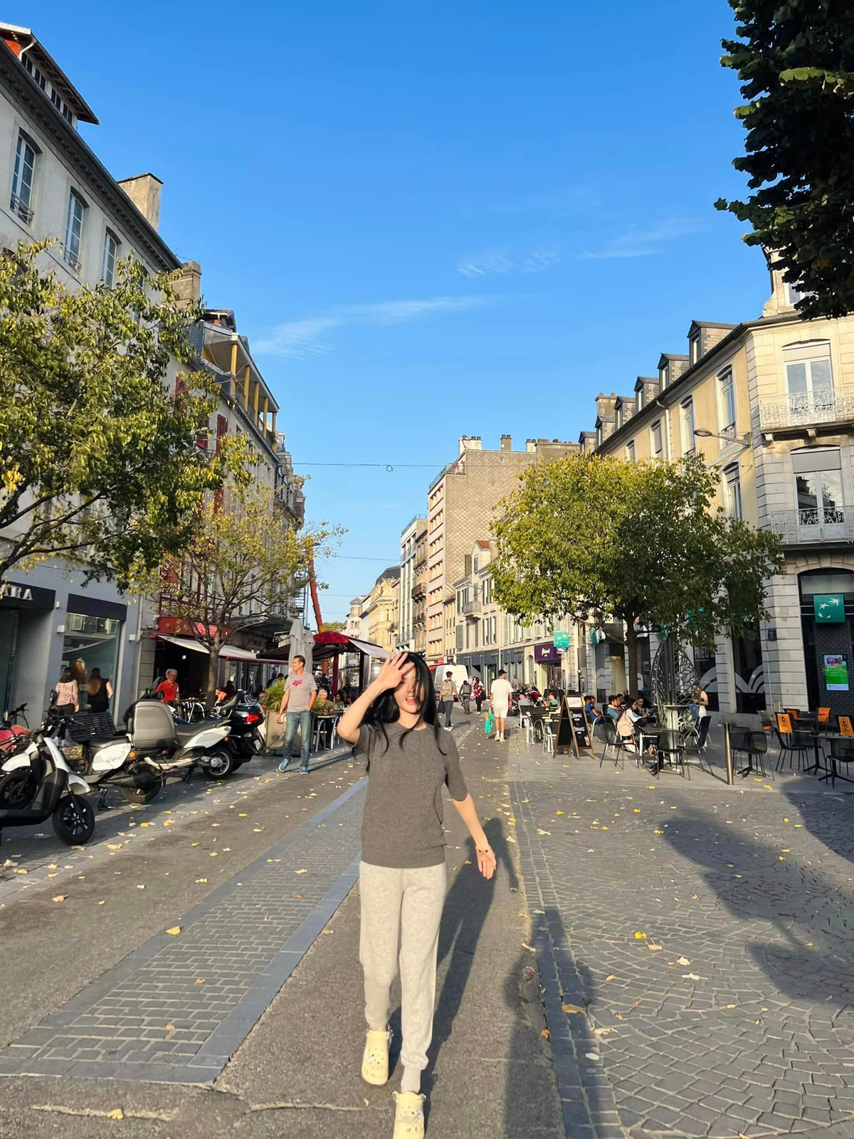 Có thể nói, chuyện yêu đương giữa Quang Hải - Chu Thanh Huyền gần như đã rất rõ ràng nhưng người trong cuộc chưa từng lên tiếng trực tiếp về sự việc liên quan.