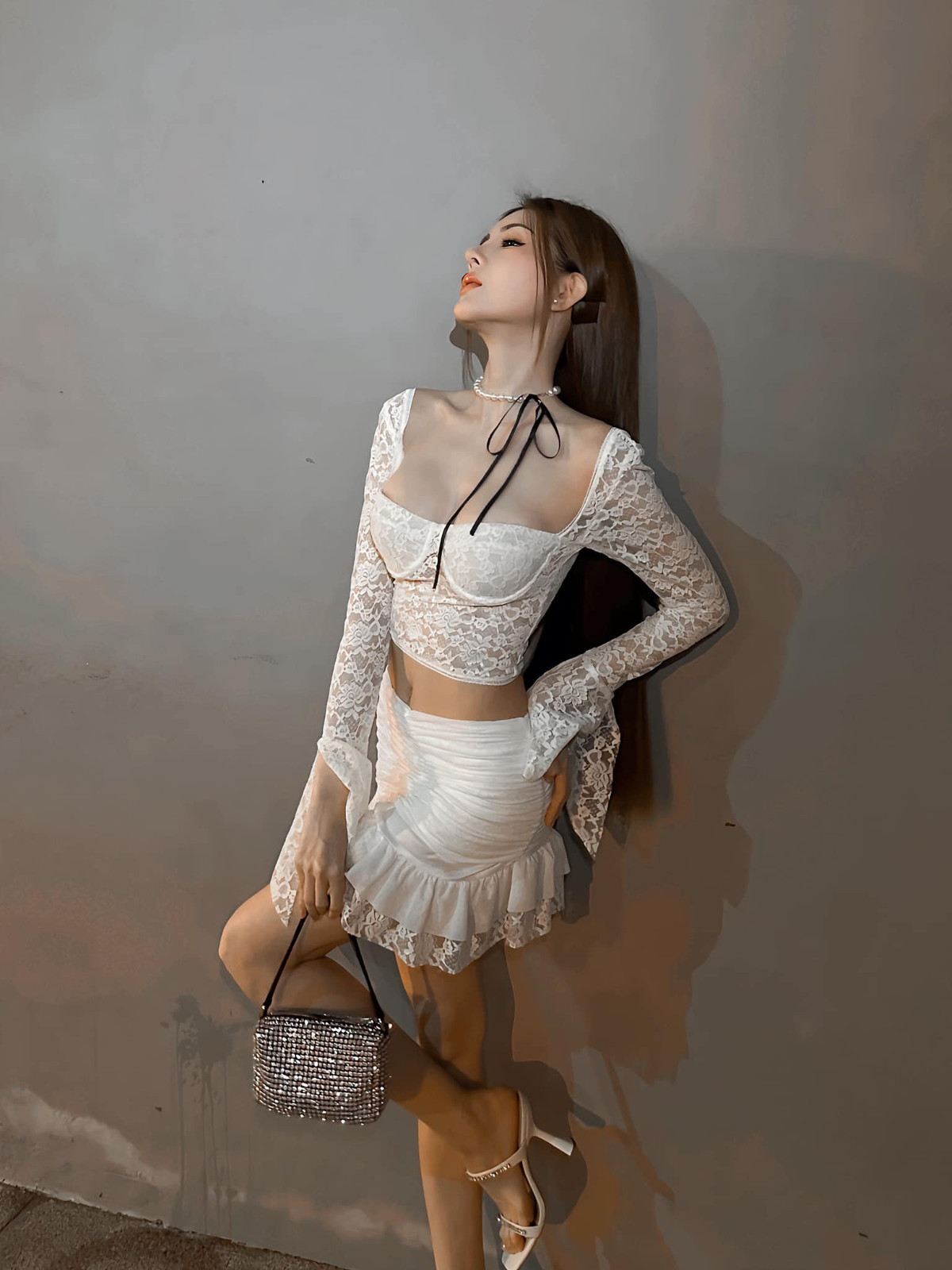 Thời gian gần đây, nàng hot girl rất chịu khó đầu tư những bộ hình gợi cảm với nội y. Người hâm mộ dành tặng cô với tên gọi ưu ái "nữ hoàng nội y".