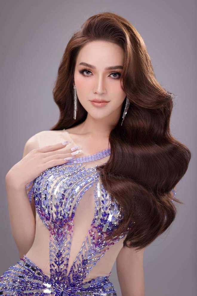 Thành tích tốt trong học tập cũng như giảng dạy khiến danh tiếng của Kỳ Hân được “truyền tai”, học sinh tìm đến cô ngày càng nhiều. Cuối cùng, cô nàng quyết định nghỉ làm, mở lớp dạy Tiếng Anh tại nhà cho học sinh từ cấp 1 đến cấp 3.