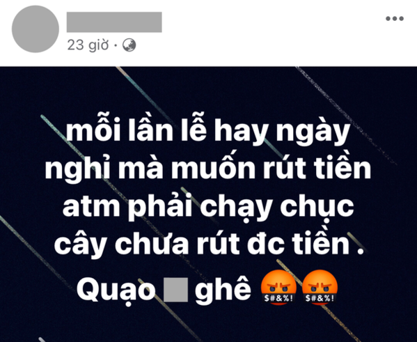 Có những người chạy đi tìm tới cả chục cây vẫn đành "bó tay" vì chỗ thì đông như hội, chỗ lại chẳng còn tiền để rút.