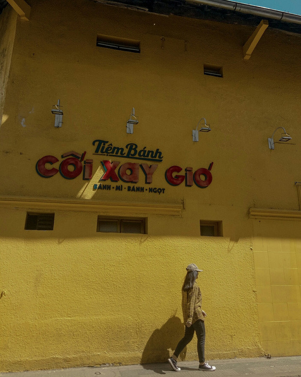 Chưa dừng lại ở việc vé máy bay giá rẻ, giá phòng tại Đà Lạt cũng đang giảm giá bởi lượng phòng bị khách hủy lớn nên nhiều chủ các điểm lưu trú cũng muốn có khách để có một phần thu nhập.