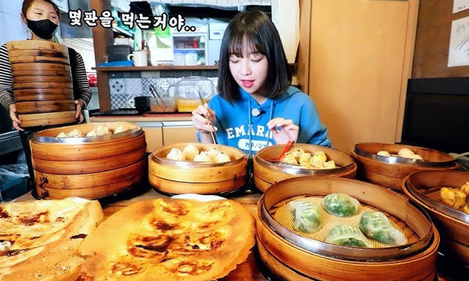 Tzuyang không nói rõ về những giao dịch mờ ám tại quán rượu, nhưng cho biết công việc này gây ra sự sợ hãi và lo lắng cho cô.