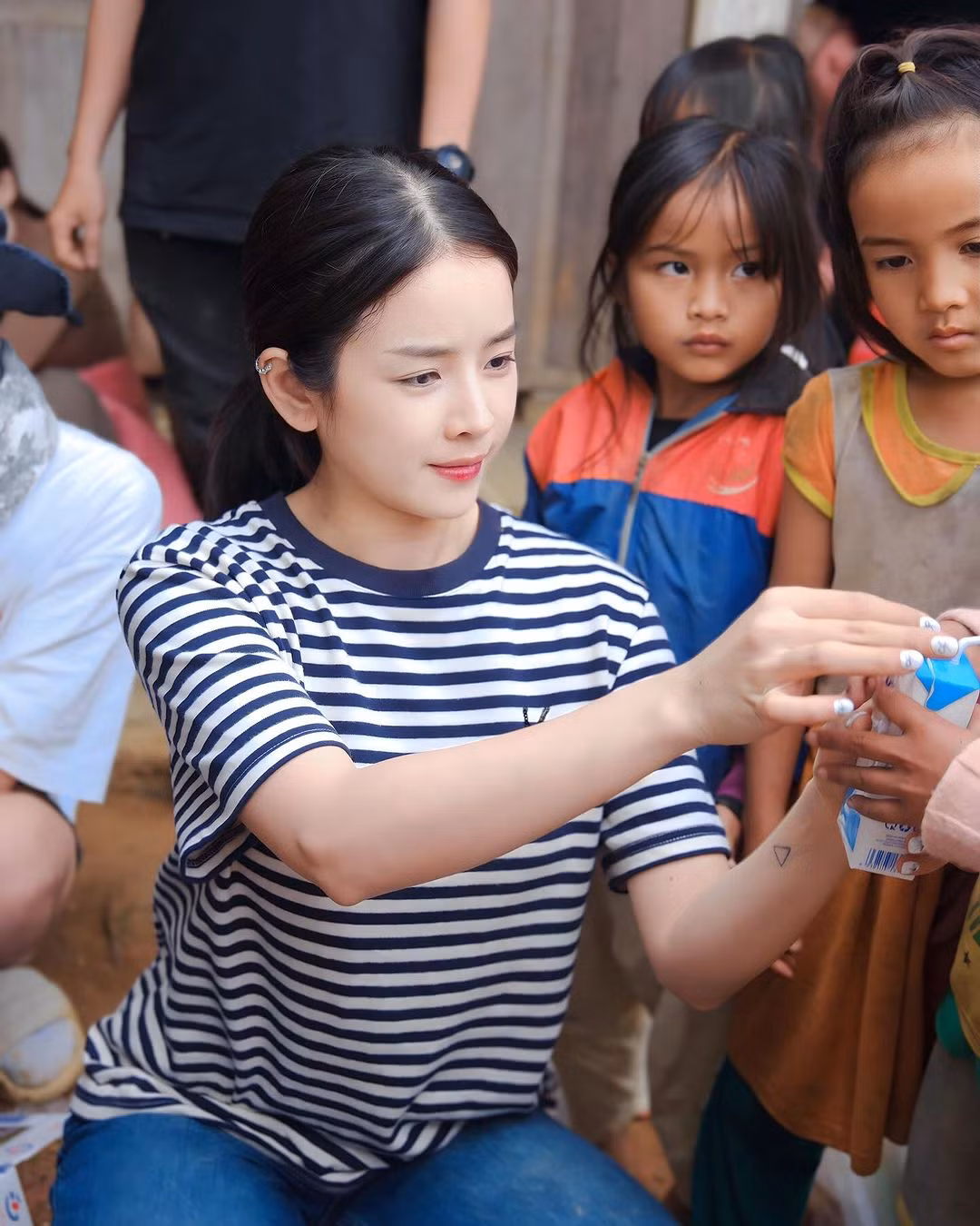 Kể từ khi chia tay, DJ Mie tất bật với lịch trình công việc. Không chỉ trình diễn DJ tại các sự kiện, cô nàng còn tham gia quảng bá cho bộ phim Quỷ Cẩu mà cô góp mặt.