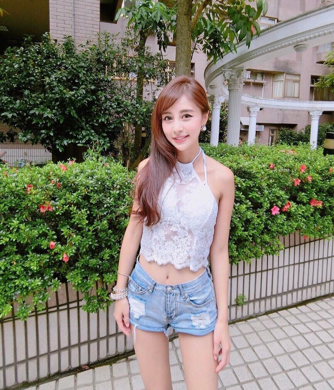 Từ phong cách bánh bèo nữ tính cho đến khỏe khoắn, Rita Kao đều thể hiện vô cùng tốt.