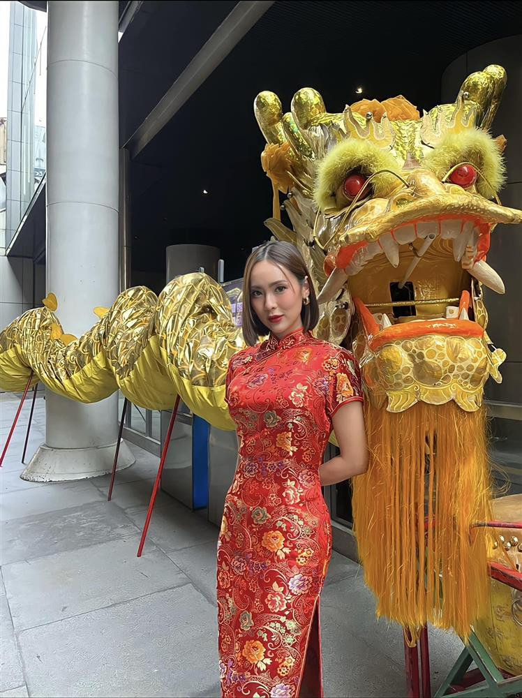 Người hâm mộ Thái Lan hy vọng trong tương lai, Sujitra Tabtong sẽ trở thành nhà quản lý thể thao xuất sắc và đạt được những thành công như Madam Pang Nualphan Lamsam.