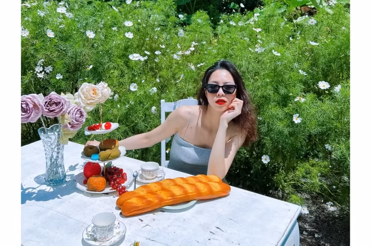 Châm ngôn sống của Khánh Linh là : “Đừng bao giờ so sánh bản thân với người khác. Và trân trọng những gì mình đang có.”