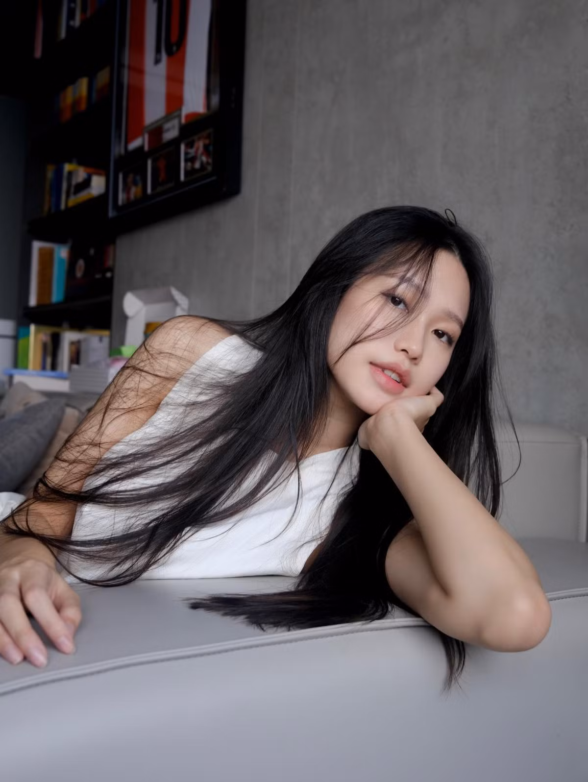 Người đẹp khẳng định không kiêng khem hay hạn chế ăn uống để nhanh về dáng.