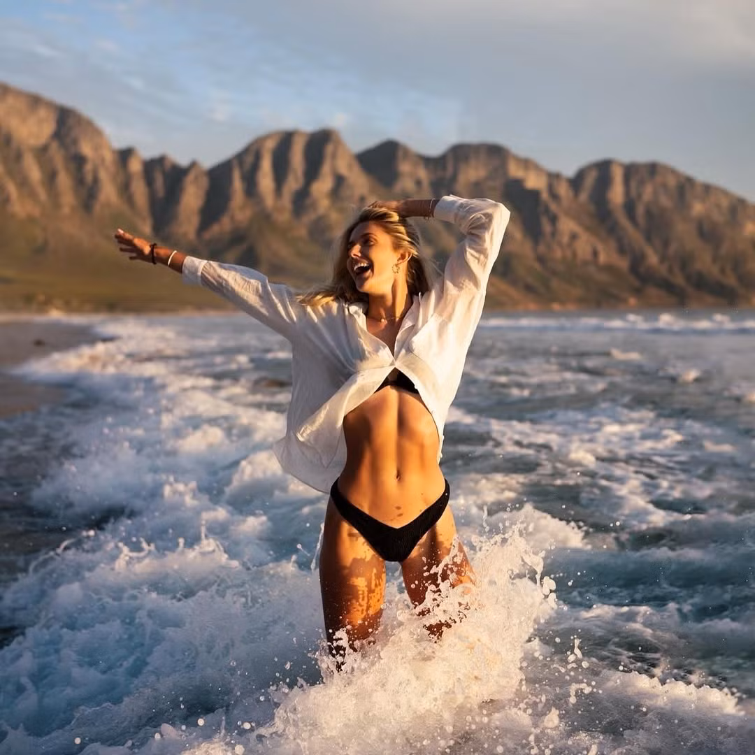 Trong khi đó, VĐV điền kinh Laviai Nielsen, người từng đại diện cho đội tuyển Vương quốc Anh tại Paris, không giấu nổi sự kinh ngạc: "Woooowww". VĐV đội tuyển Mỹ, Chari Hawkins, cũng bày tỏ sự ngưỡng mộ khi viết: "Tuyệt vời lắm".