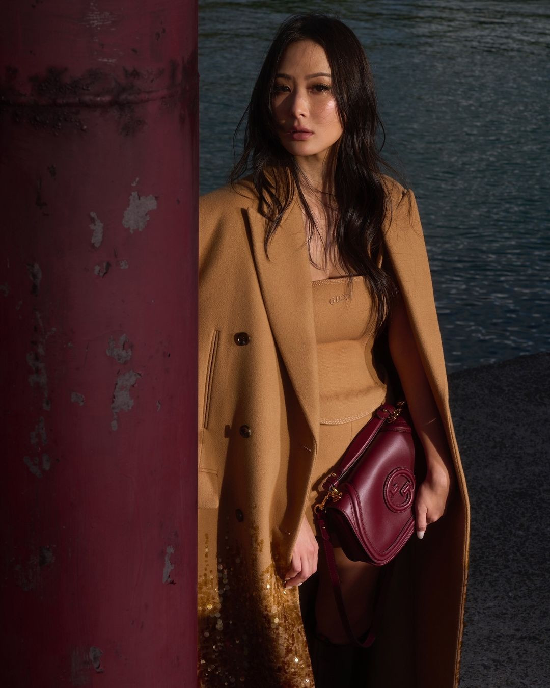 Dẫu rất thích chia sẻ ảnh cá nhân, song bản thân Aimee lại khá kín tiếng về chuyện gia đình. Cuộc sống hôn nhân bên ông xã của nữ rich kid đời đầu này được đánh giá là giản dị, không màu mè, xa hoa nhưng vẫn ấm êm, hạnh phúc.