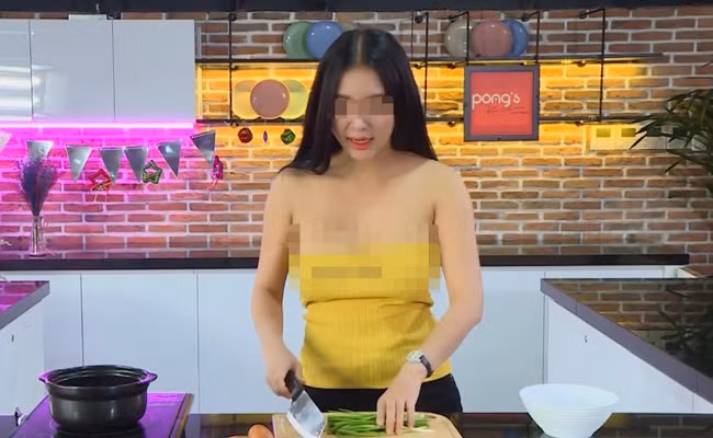 Nhiều người còn thẳng thắn nhận xét dưới phần bình luận của những video của V.H.N.P bằng những lời lẽ vô cùng gay gắt và khẳng định đây là một hình thức câu view vô cùng phản cảm.