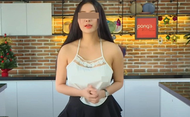 Điều gây khó chịu nhất trong clip dạy nấu ăn của cô gái trên đó là thay vì tập trung quay cận cảnh vào đồ ăn như những đầu bếp khác, thì ống kính lại chĩa thẳng về phía V.H.N.P với cách ăn mặc hở hang.