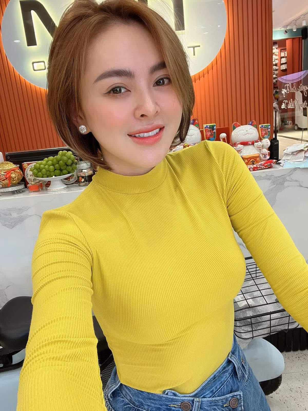 Và để có được gương mặt hoàn hảo như hiện tại, hot girl Trang Nemo đã trải qua không ít lần dao kéo.