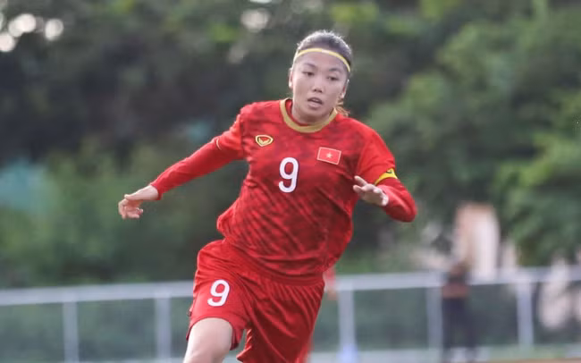 Ngoài việc thi đấu cho đội tuyển bóng đá nữ Việt Nam, Huỳnh Như còn rất có duyên trong lĩnh vực kinh doanh.