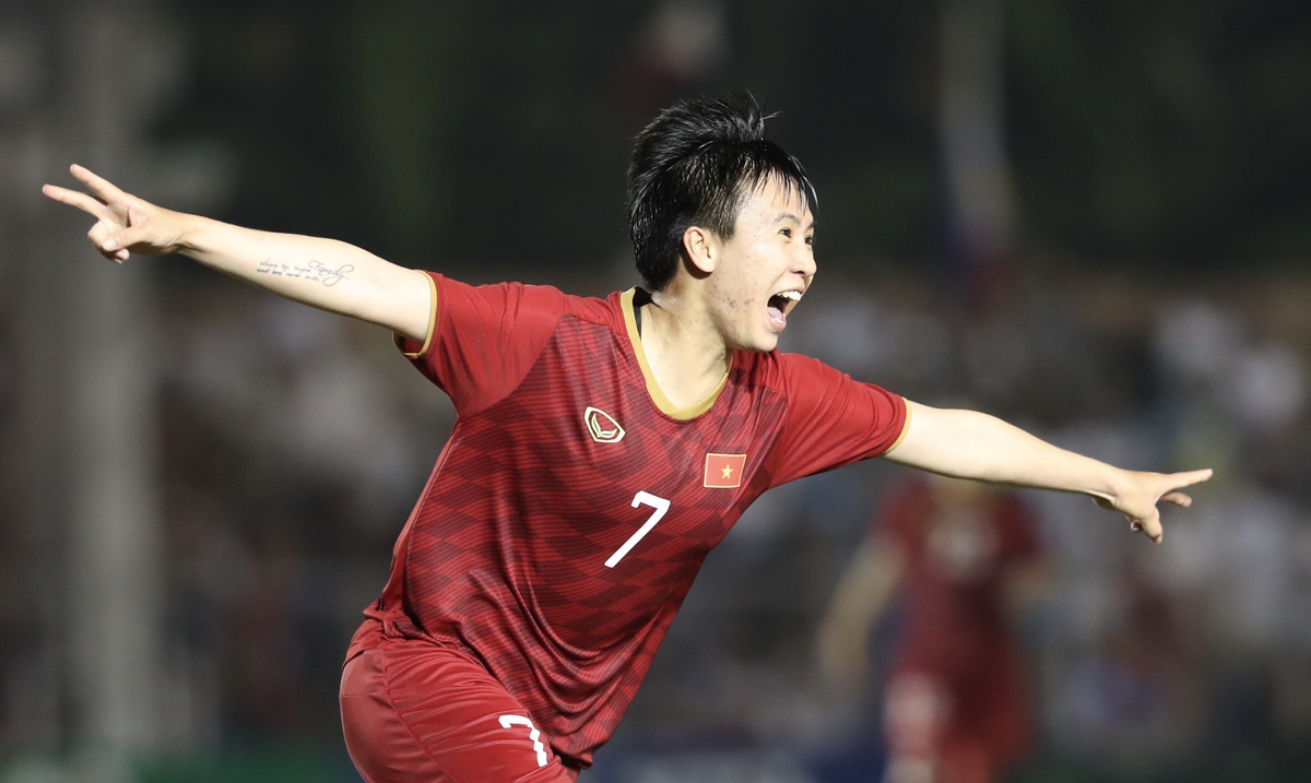 Nhờ có sự động viên của bạn bè mà Tuyết Dung đã làm thử nhiều nghề tay trái, vừa để có thêm tiền, vừa phòng hờ cho tương lai.