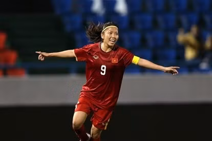 Ngoai da bong, doi tuyen nu Viet Nam lam gi de muu sinh?