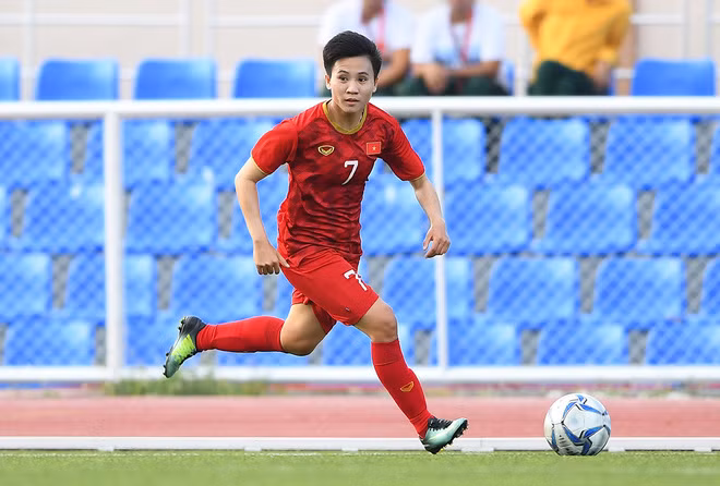 Một trong những cầu thủ “đa hệ” nhất trong đội tuyển bóng đá nữ Việt Nam đó chính là Tuyết Dung.