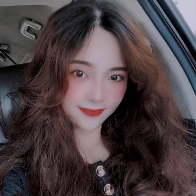 Trong những bức ảnh đời thường, Huỳnh Như cũng xinh đẹp rạng ngời.