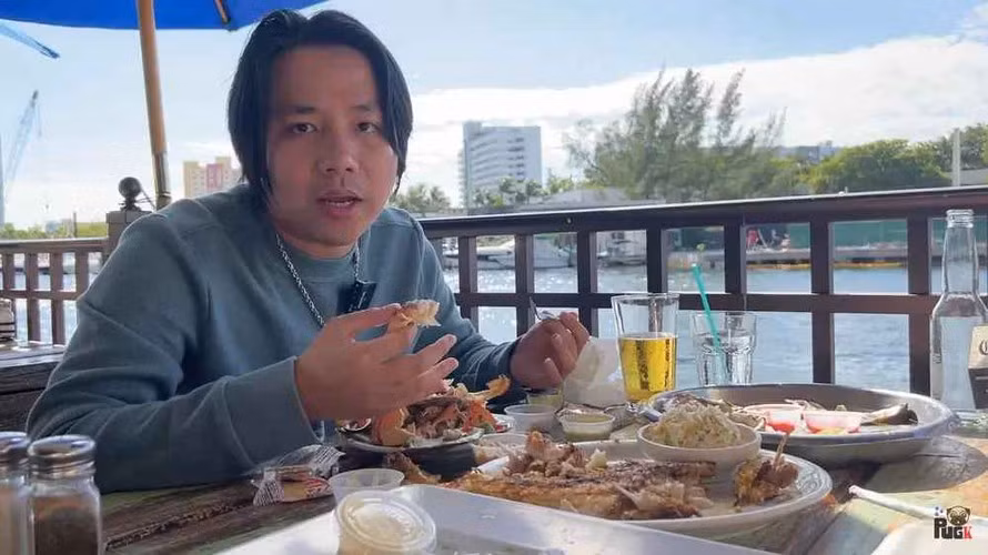 Hiện tại Khoa Pug sở hữu kênh Youtube đạt 4.47 triệu người đăng ký. Anh chàng thường xuyên chia sẻ những chuyến đi tốn tới hàng trăm triệu đồng, thậm chí hàng tỷ đồng. Những video nguy hiểm, trắc trở anh chàng không ngần ngại, luôn cố gắng để mang đến trải nghiệm chân thực nhất nhất cho khán giả.