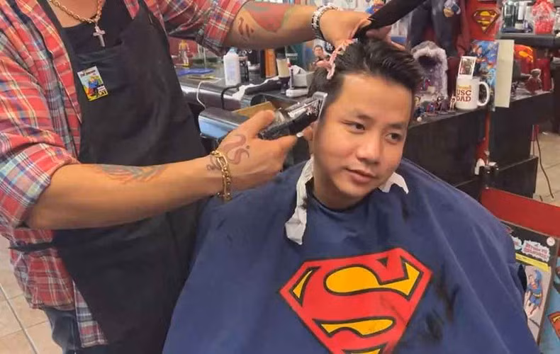 Nói lời chia tay Khoa Pug tâm sự: “Hành trình này mình sẽ dừng lại tại đây, từ video này các bạn sẽ không thấy Khoa Pug trong 5 năm qua đồng hành cùng các bạn nữa”.