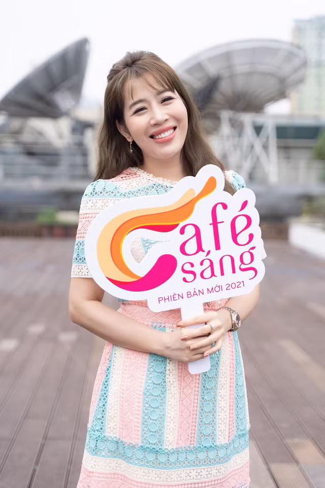 Nhiều năm nay, lối dẫn đĩnh đạc, trưởng thành nhưng pha trộn nét hiện đại lẫn hóm hỉnh của BTV Diệp Chi góp phần tạo dựng nên một Olympia trẻ trung và tươi mới hơn đồng thời giúp cô được lòng khán giả.