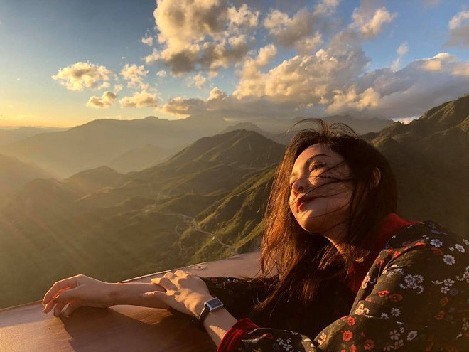 Đi du lịch chắc chắn không thể thiếu việc ăn uống cho thả cửa và được Thanh Quỳnh đăng tải lên trang cá nhân bên cạnh những bức ảnh "pose" dáng đẹp.