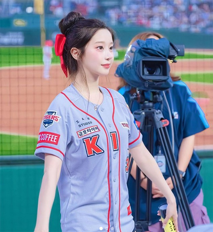 Được biết Lee Ju-Eun đã can thiệp thẩm mỹ để có gương mặt hoàn hảo như hiện tại.