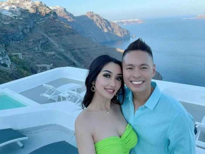 Anh thực sự là người chồng tốt nhất trên thế giới. Em sẽ không đánh đổi một khoảnh khắc nào với anh để lấy bất cứ điều gì trên thế giới này. Anh vượt qua mọi khó khăn để làm em hạnh phúc, không bao giờ nói không với bất cứ điều gì em cần". Linnie Phan cho biết thêm