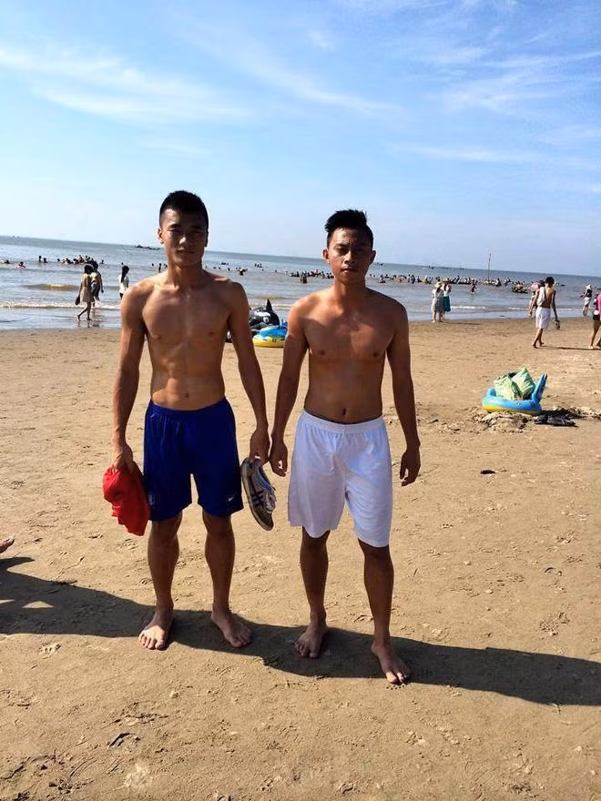 Ngoại hình Bùi Tiến Dũng luôn nổi bật giữa đám đông.