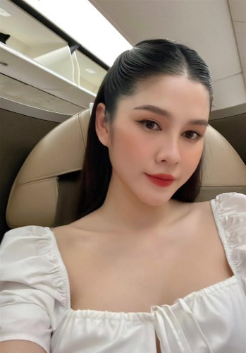 Khi nhận được nhiều lời chúc từ bạn bè và khán giả, Thu Hoài vui vẻ cho biết: "Con cảm ơn lời chúc của các bác, các cô chú ạ. Mẹ con sinh, không được dùng điện thoại nhiều nên không cảm ơn từng người được mong các bác, các cô chú thông cảm ạ. Gia đình con chúc mọi người năm mới dồi dào sức khoẻ, hạnh phúc và bình an nhé ạ".