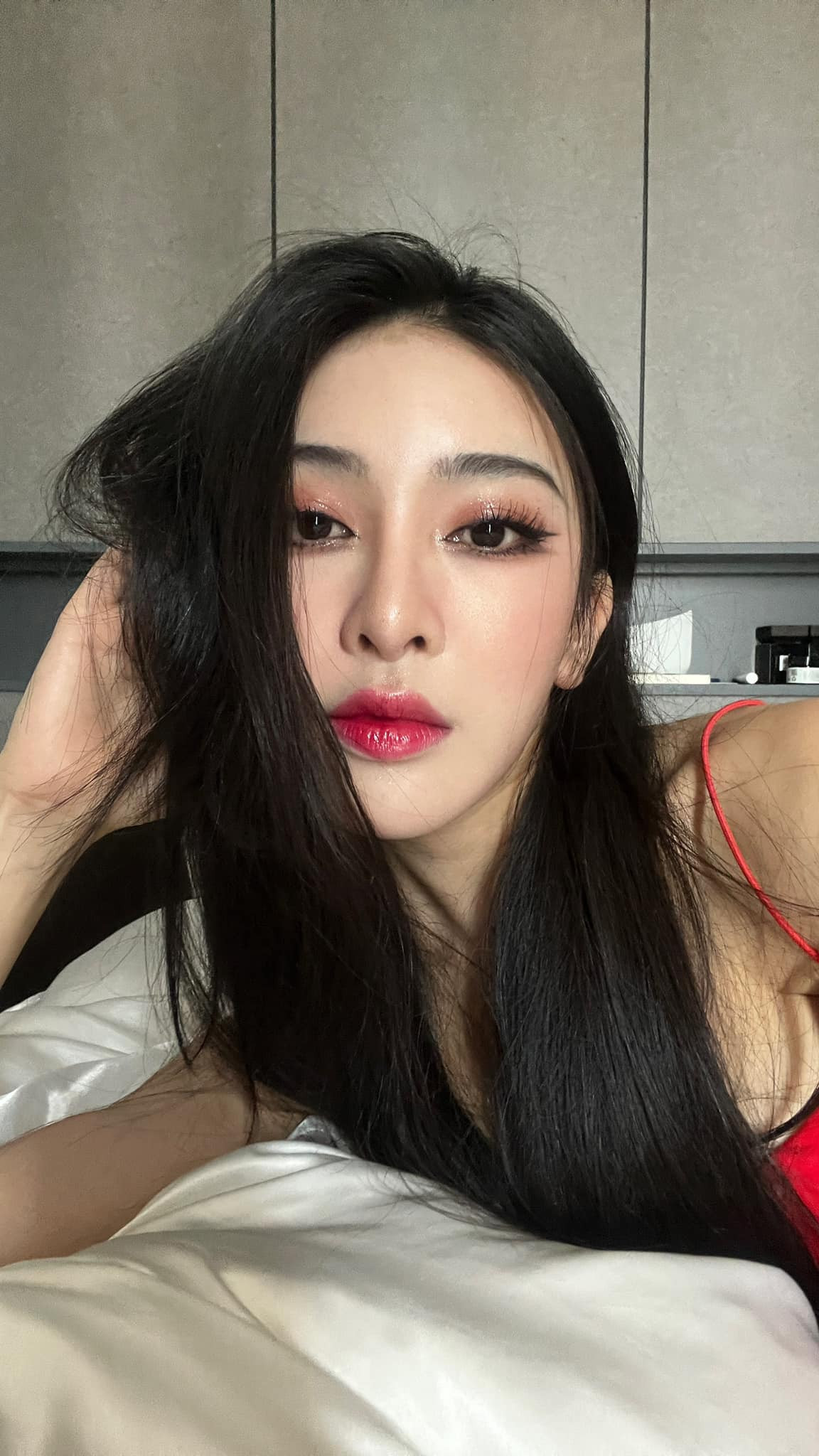 Cũng trên trang cá nhân, Diệu Linh thường khoe những bức ảnh check in ở những địa điểm sang chảnh như nhà hàng, khách sạn hay những khu resort hạng sang.